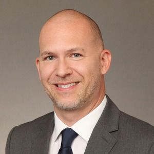 Meet your Posher, Cliff